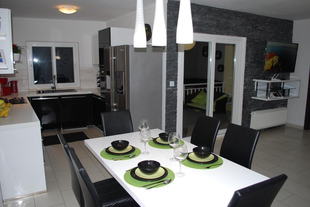 R&N Apartment Zavalatica Extérieur photo